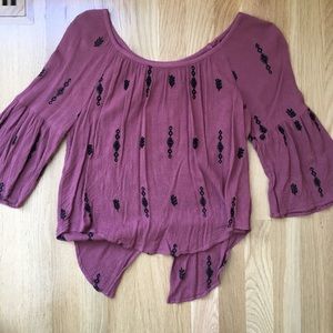 Francesca’s Mauve Flowy Top